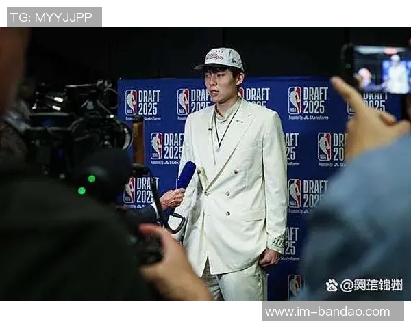 媒体人建议开拓者将杨瀚森下放G联盟以寻求更稳定的成长机会